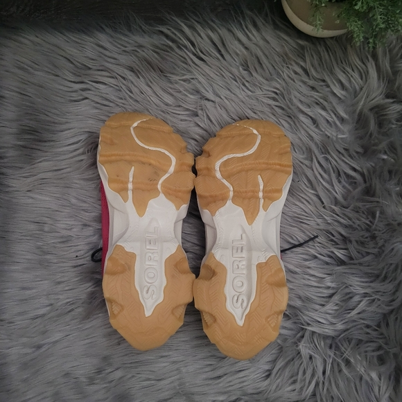 The SOREL Kinetic Breakthru Day Lace sneakers NWT size 7.5 - Picture 14 of 16